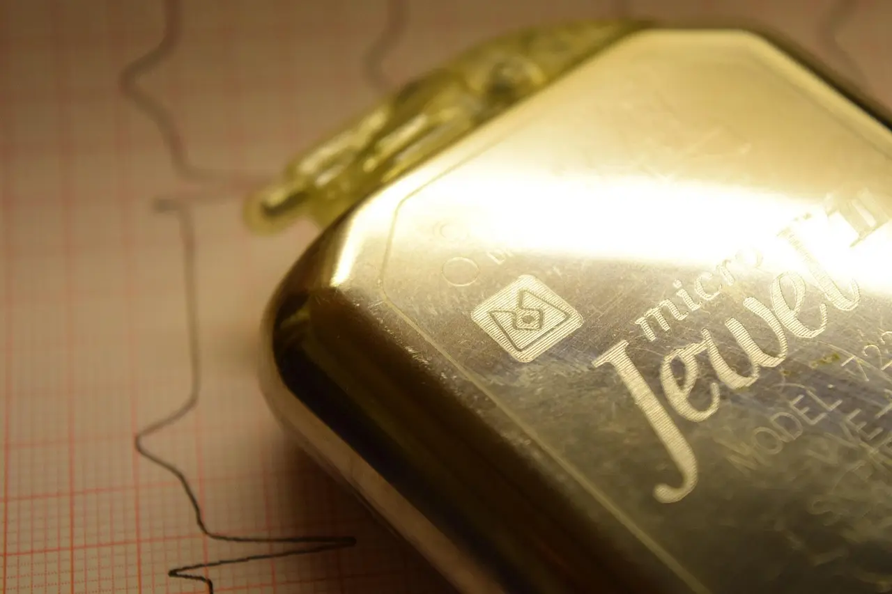 Kan jeg bruge en kropsanalysevægt, hvis jeg har en pacemaker?